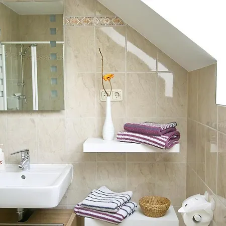 Maisonette Wohnung-schwaelbchen Lägenhet Fuhlendorf (Mecklenburg-Vorpommern)